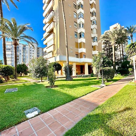 Gorgeous Apartment At The Sea In La Carihuela! Torremolinos Bagian luar foto