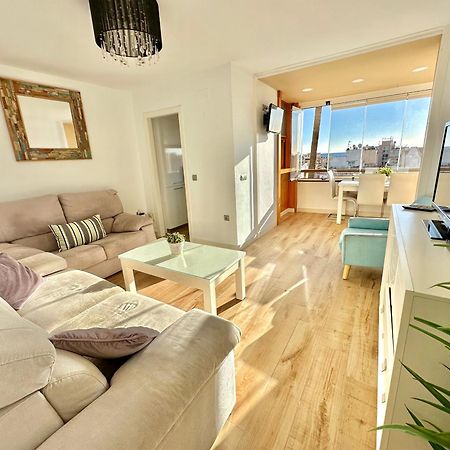 Gorgeous Apartment At The Sea In La Carihuela! Torremolinos Bagian luar foto