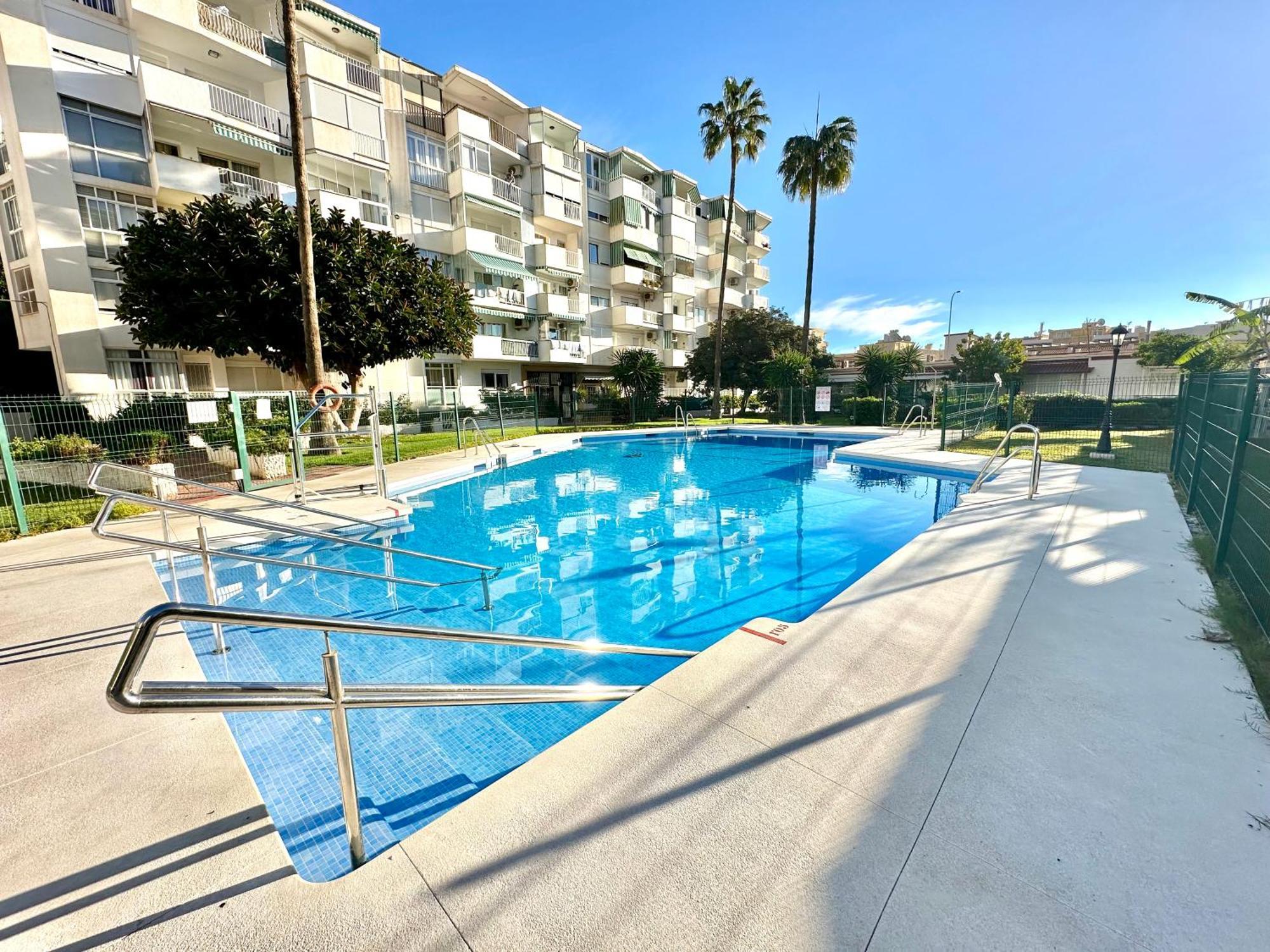 Gorgeous Apartment At The Sea In La Carihuela! Torremolinos Bagian luar foto