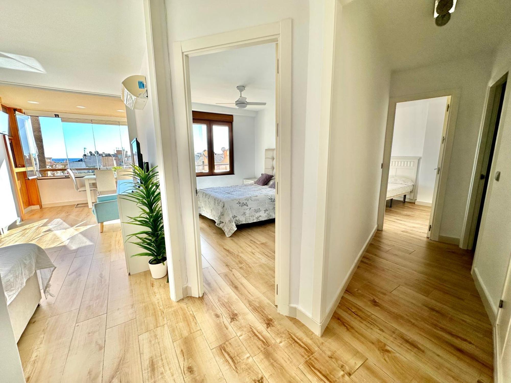 Gorgeous Apartment At The Sea In La Carihuela! Torremolinos Bagian luar foto