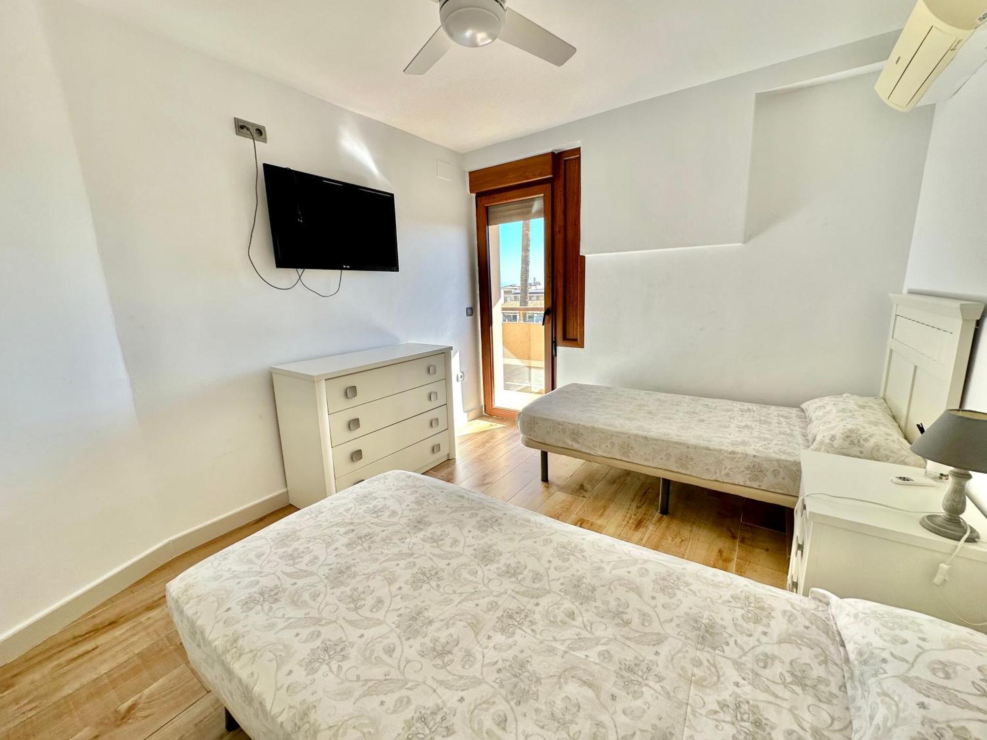 Gorgeous Apartment At The Sea In La Carihuela! Torremolinos Bagian luar foto