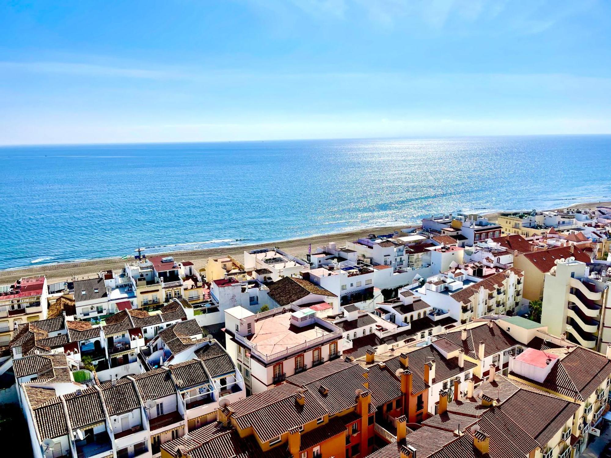 Gorgeous Apartment At The Sea In La Carihuela! Torremolinos Bagian luar foto