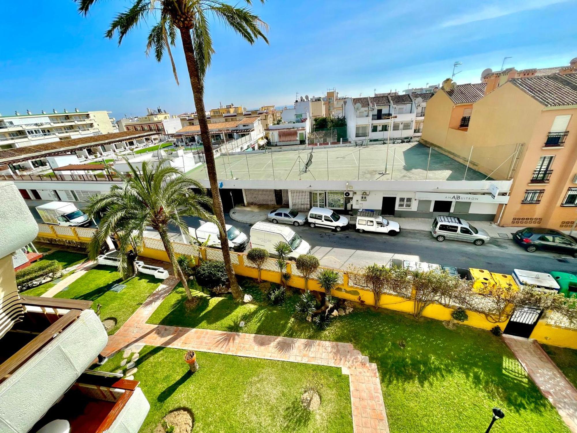 Gorgeous Apartment At The Sea In La Carihuela! Torremolinos Bagian luar foto